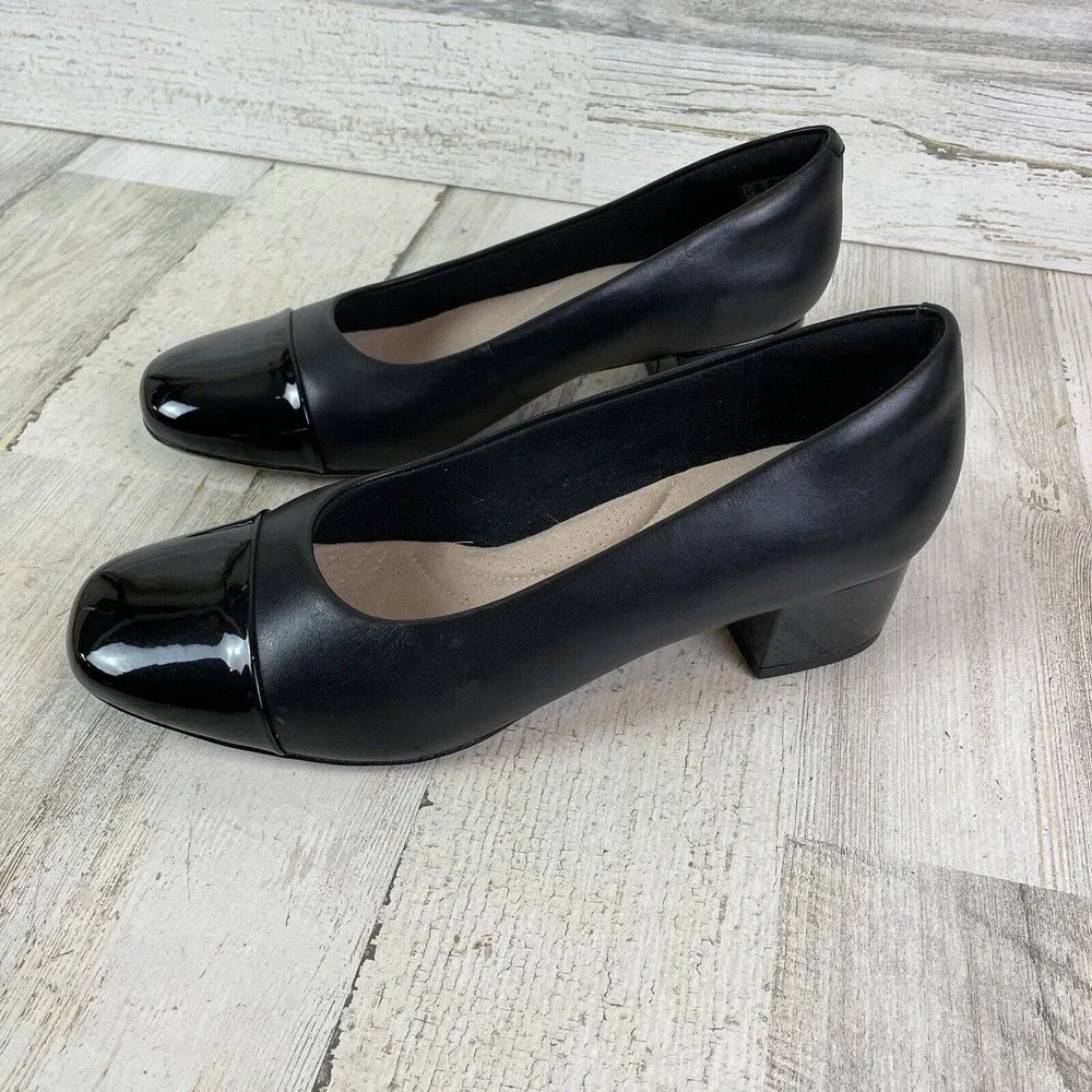 New- Clarks Marilyn Sara Black Pumps Cap Toe Size 10 (7126513) - Picture 4 of 8
